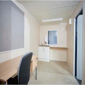 20 Fuß × 8 Fuß Stahl-Büro-/Kantinencontainer – Vandalismussicher & Stapelbar