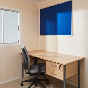 24 Fuß × 9 Fuß Stahl-Büro- & Kantinencontainer – Vandalismussicher & Stapelbar